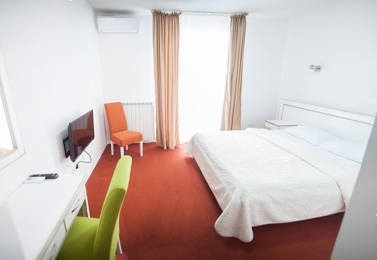 Hotel Serdar Mojkovac Exteriör bild